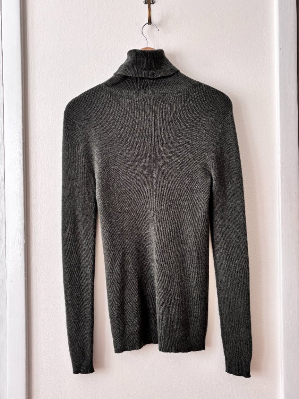 Creatures Of Comfort Cashmere Turtleneck Sweater in Green - Picture 5 of 6